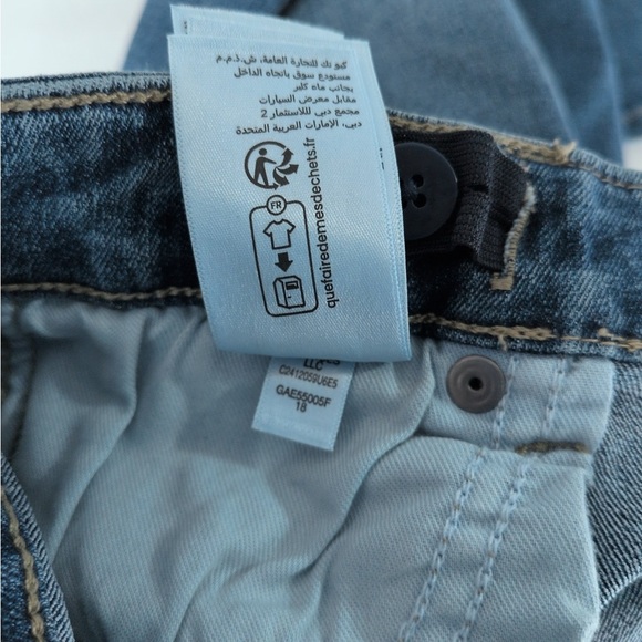 Amazon Essentials Bootcut Jeans - Picture 12 of 12